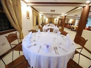 La Roca Veranda Suites & Restaurant 레가스피 외부 사진