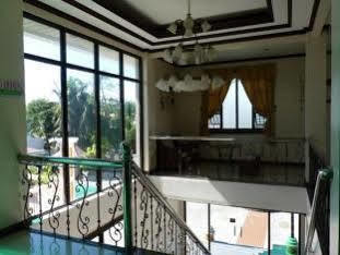 La Roca Veranda Suites & Restaurant 레가스피 외부 사진